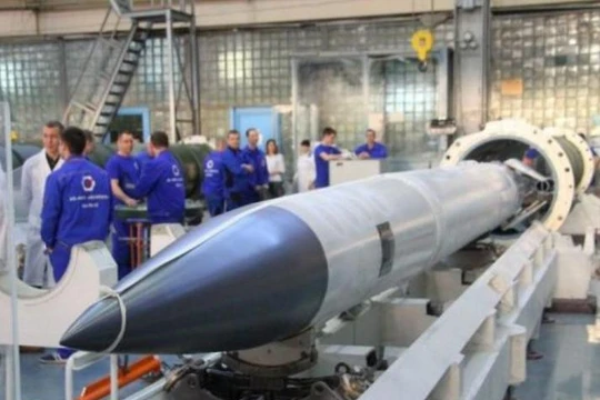 Tên lửa phòng không 40N6 của hệ thống S-400 Nga. Ảnh: Cankao