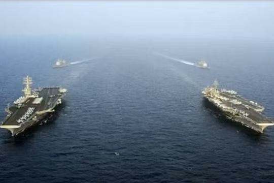 Tàu sân bay cỡ lớn luôn là mục tiêu theo đuổi của Nhật Bản. Ảnh: Sina.