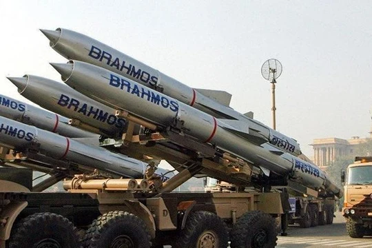 Tên lửa hành trình siêu âm BrahMos do Ấn Độ và Nga hợp tác sản xuất. Ảnh: Huanqiu.