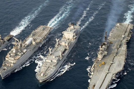 Hạm đội hải quân Ấn Độ. Ảnh: Sina.