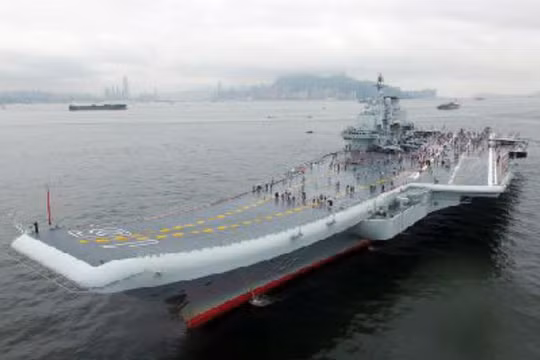 Tàu sân bay Liêu Ninh, Hảiq uân Trung Quốc. Ảnh: Cankao