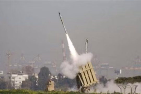 Hệ thống phòng thủ Iron Dome của Israel. Ảnh: Sina.