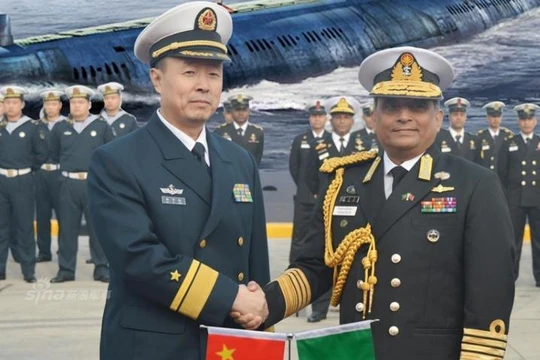 Bangladesh tiếp nhận tàu ngầm diesel-điện Type 035G cũ của Trung Quốc. Ảnh: Sina