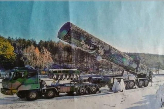 Tên lửa đạn đạo xuyên lục địa Đông Phong-31 Trung Quốc. Ảnh: Sina.