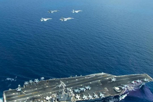 Tàu sân bay động cơ hạt nhân USS Carl Vinson, Hạm đội 3, Hải quân Mỹ trên Biển Đông. Ảnh: news.com.au