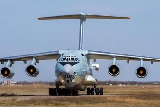 Máy bay tiếp dầu IL-78 Không quân Trung Quốc. Ảnh: Cankao