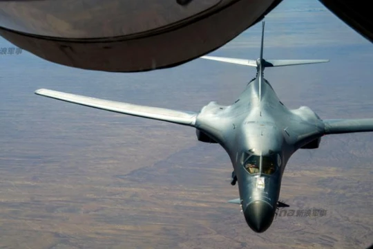 Máy bay ném bom chiến lược siêu âm B-1B Không quân Mỹ. Ảnh: Sina Trung Quốc.