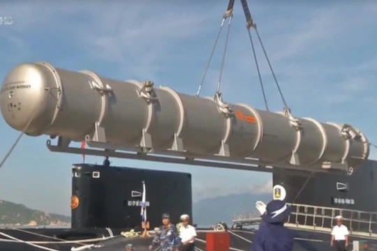 Tàu ngầm hải quân Việt Nam gần đây đã bắn thử tên lửa chống hạm 3M-54E. Ảnh: Sina.