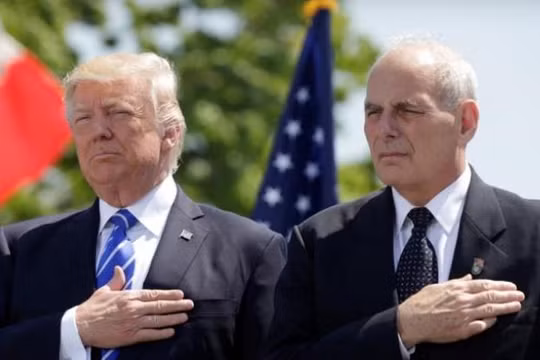 Tổng thống Mỹ Donald Trump và Chánh văn phòng Nhà Trắng John Kelly. Ảnh: Zaobao.