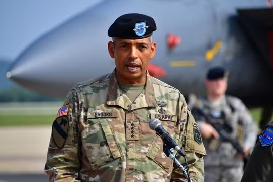 Tư lệnh Quân đội Mỹ tại Hàn Quốc Vincent K. Brooks. Ảnh: The Sun