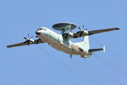 Máy bay cảnh báo sớm KJ-500 Trung Quốc. Ảnh: Cankao