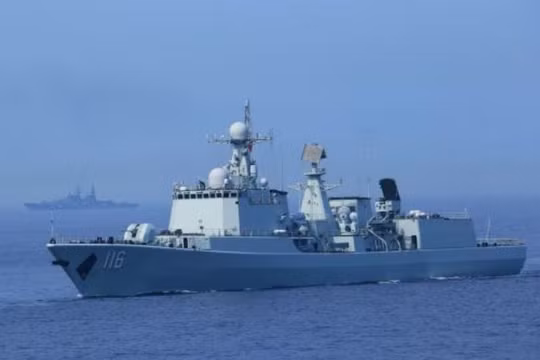 Tàu khu trục Thạch Gia Trang, Hải quân Trung Quốc. Ảnh: Cankao.