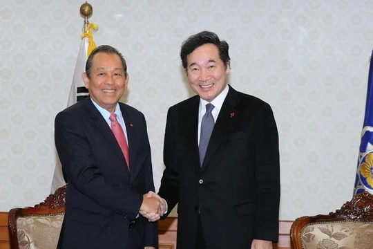 Tháng 11/2017, Phó Thủ tướng thường trực Trương Hòa Bình thăm Hàn Quốc. Ảnh: VGP.