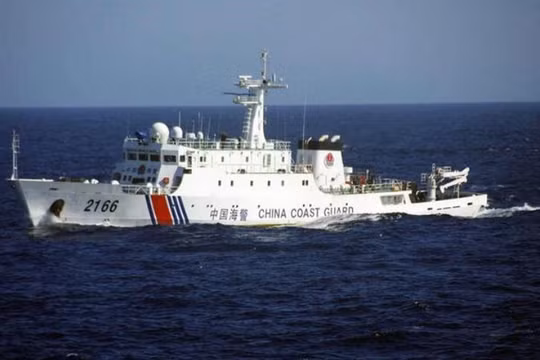 Tàu Hải cảnh-2166 của Cảnh sát biển Trung Quốc. Ảnh: báo Nhân Dân Trung Quốc