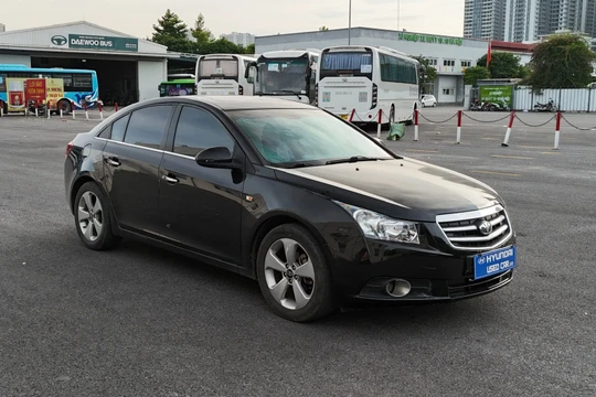 Ba mẫu ô tô cũ gần 20 năm tuổi, giá rẻ nhưng vẫn đẹp dáng