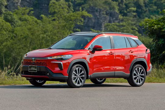 Thị trường ô tô tháng 6 "nóng hầm hập" bởi cuộc đua hạ giá xe