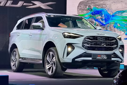 Isuzu mu-X 2025 ra mắt tại Việt Nam: Giá tăng nhẹ và thiếu bản máy khoẻ