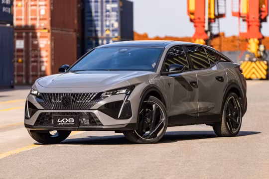 Ra mắt Peugeot 408 Legend Edition chỉ bán 215 xe tại Việt Nam