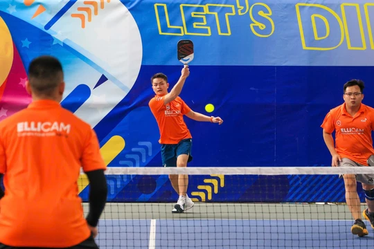 Hàng trăm thành viên diễn đàn ô tô lớn nhất Việt Nam tranh tài tại giải Pickleball
