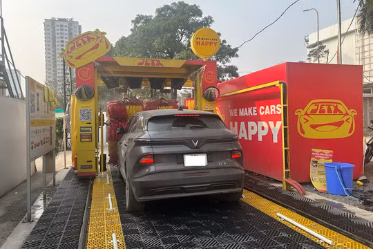 Rửa ô tô bằng máy tự động: Sạch thật hay chỉ là... cảm giác?