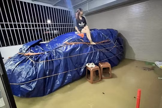 Bọc ô tô chống ngập lụt: Chuyên gia lưu ý cách làm an toàn