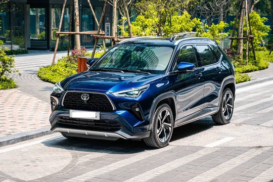 Toyota giảm giá hàng loạt xe "hot", có mẫu hạ tới 38 triệu đồng