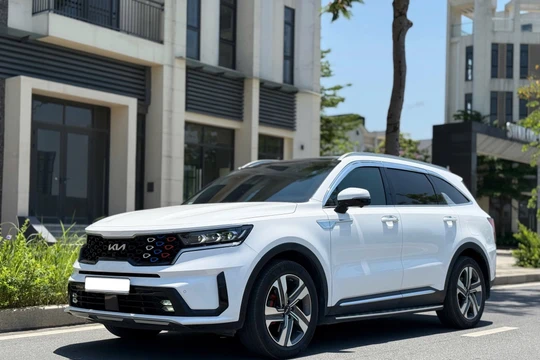 Xe SUV giảm hàng trăm triệu đồng: Santa Fe, Sorento, Forester xả hàng