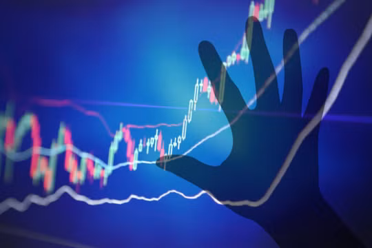 UBCKNN xác định bà Bình có hành vi vi phạm thao túng thị trường chứng khoán nhưng không có khoản thu trái pháp luật 