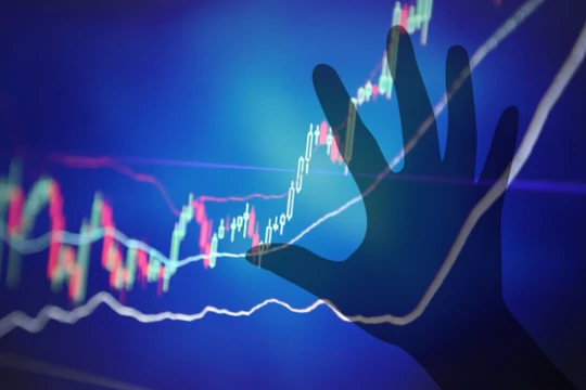 UBCKNN xác định bà Bình có hành vi vi phạm thao túng thị trường chứng khoán nhưng không có khoản thu trái pháp luật 