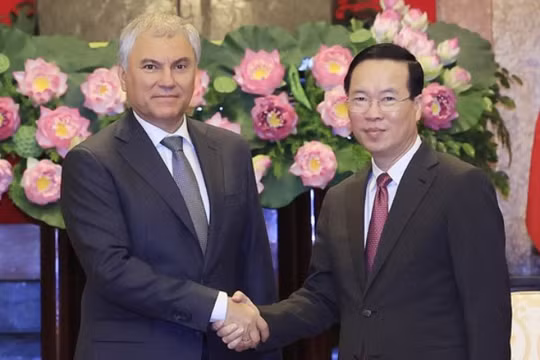 Chủ tịch nước Võ Văn Thưởng tiếp Chủ tịch Duma Quốc gia Nga Vyacheslav Viktorovich Volodin. (Ảnh: Thống Nhất/TTXVN)