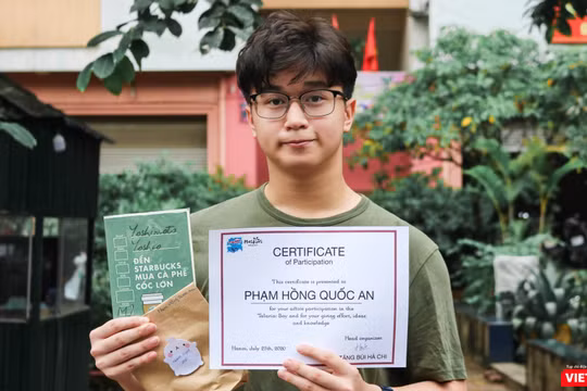 Phạm Hồng Quốc An - học sinh đạt giải bán hàng nhanh nhất tại sự kiện “Talaria: Bay”.