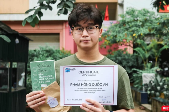 Phạm Hồng Quốc An - học sinh đạt giải bán hàng nhanh nhất tại sự kiện “Talaria: Bay”.