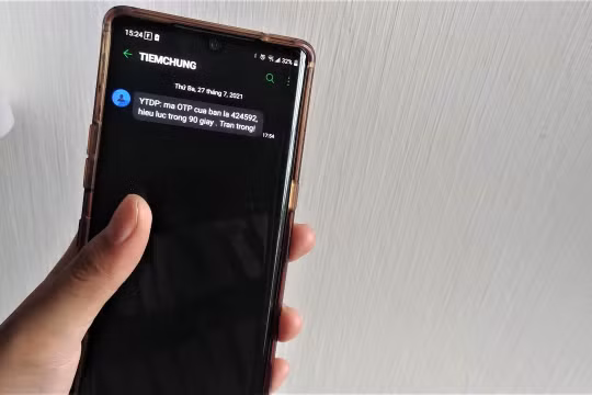 Bộ TT&TT sẽ miễn cước tin nhắn phục vụ vận hành nền tảng quản lý tiêm chủng.