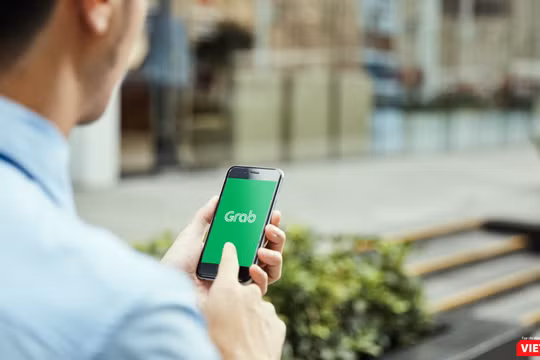 Grab phối hợp với Ban Quản lý An toàn thực phẩm (ATTP) TP. HCM, đảm bảo cam kết về ATTP từ sản xuất, chế biến đến vận chuyển, tiêu thụ.