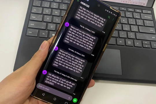 Tin nhắn tuyên truyền bầu cử được gửi tới các thuê bao di động.