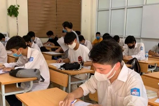 Nhiều trường thay đổi hình thức thi cuối kỳ để đảm bảo phòng chống dịch COVID-19. Ảnh minh họa.