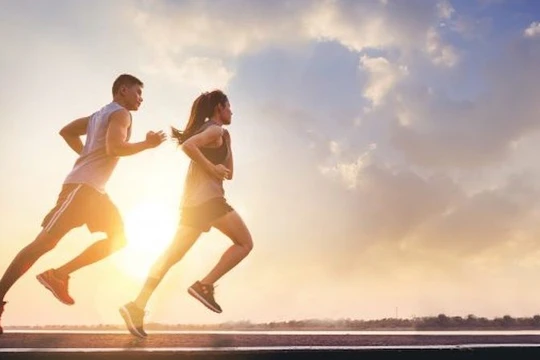Giảm cân nhanh chóng hiệu quả với 30 phút chạy bộ mỗi ngày.
