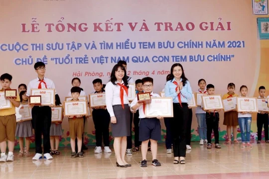 Em Lê Hoàng – học sinh lớp 4C, trường Tiểu học Võ Thị Sáu, Lê Chân, Hải Phòng - nhận giải đặc biệt.