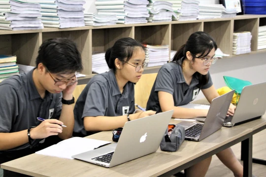 Trường St. Nicholas công bố chương trình ưu đãi học phí cho học sinh.