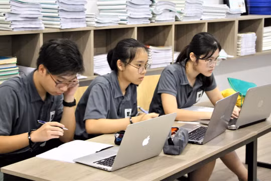 Trường St. Nicholas công bố chương trình ưu đãi học phí cho học sinh.