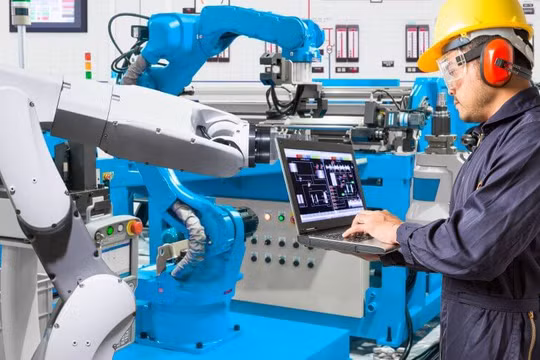 Công nghệ được coi là giải pháp để đương đầu với những thách thức sắp tới trong môi trường kinh doanh. Ảnh: Tech Wire Asia