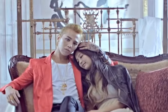 Cặp đôi G-Dragon và Jennie dính tin đồn hẹn hò. Ảnh: MV "That XX"