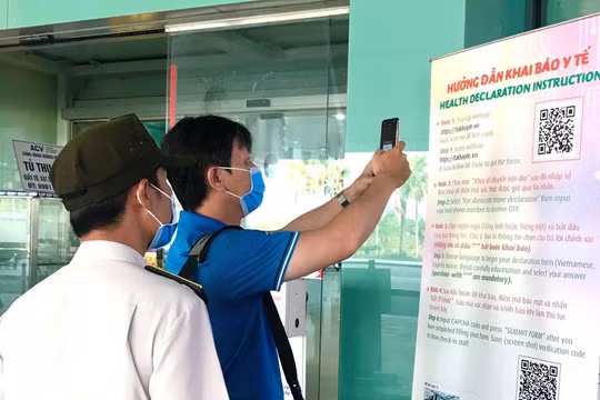 Đẩy mạnh khai báo y tế điện tử qua QR code. Ảnh. Báo Chính phủ