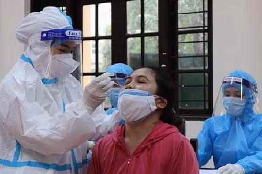 Lấy mẫu xét nghiệm cần có trọng tâm, trọng điểm. Ảnh: CDC Hà Nội.