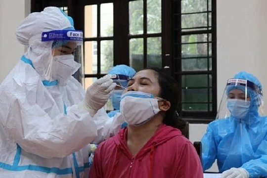 Lấy mẫu xét nghiệm cần có trọng tâm, trọng điểm. Ảnh: CDC Hà Nội.