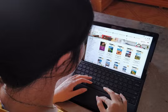 Tặng thêm 10.000 bản sách điện tử "Cẩm nang phòng chống Covid-19" trên sàn sách trực tuyến.