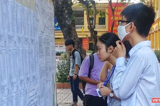 Học sinh được chọn 1 trong 7 ngoại ngữ.