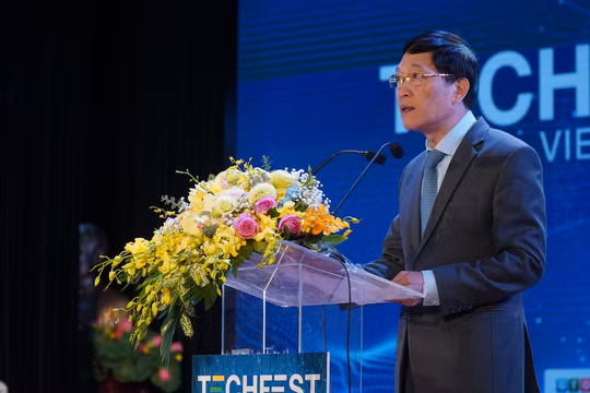 Thứ trưởng Bộ KH&CN Trần Văn Tùng phát biểu bế mạc Techfest năm 2020.