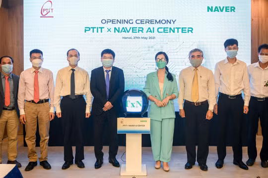 Các đại biểu tham dự lễ ra mắt AI Center tại PTIT.
