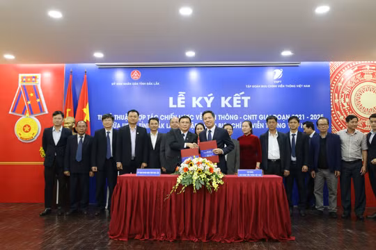 Lễ ký kết thỏa thuận hợp tác chiến lược của VNPT và UBND tỉnh Đắk Lắk về Viễn thông - Công nghệ thông tin (VT-CNTT), giai đoạn 2021-2025.